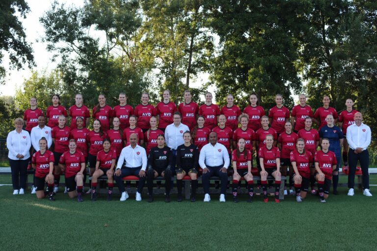 Vrouwen 1 speelt 1e thuiswedstrijd