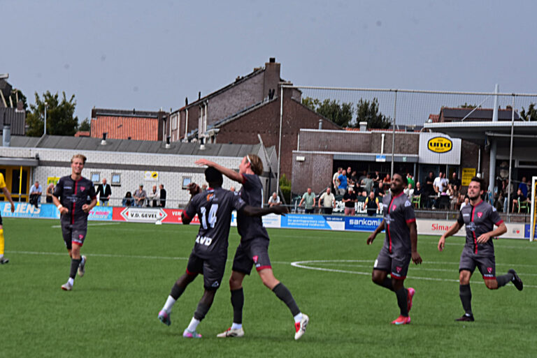 Bizarre slotfase kost FC Rijnvogels de overwinning