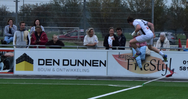 FC Rijnvogels omzeilt lastige klip