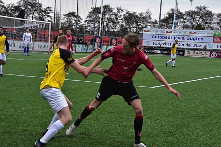 FC Rijnvogels op bezoek bij Zwaluwen