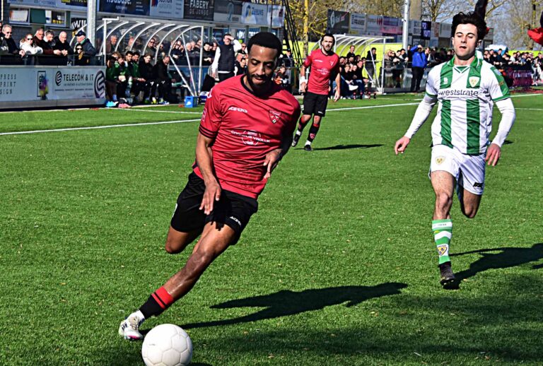 FC Rijnvogels koploper af na terechte nederlaag