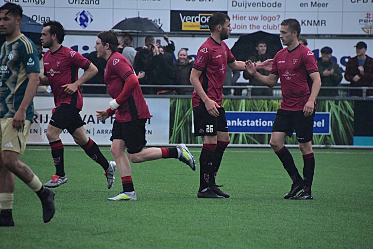 FC Rijnvogels blijft ongeslagen