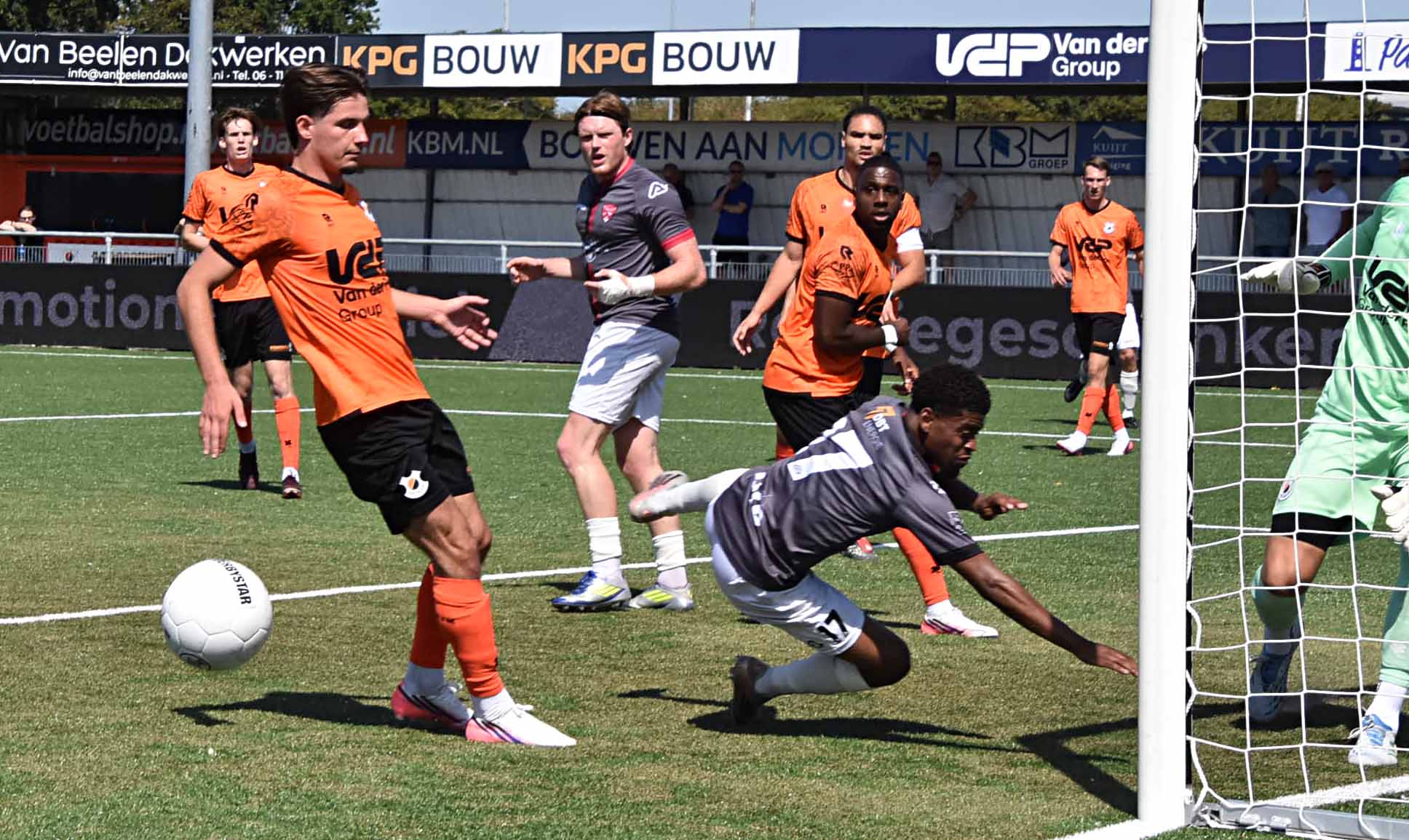 FC Rijnvogels zet zaken recht op de Krom