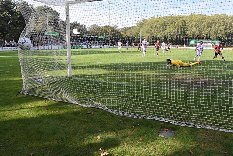Knappe winst voor FC Rijnvogels met schaduwzijde